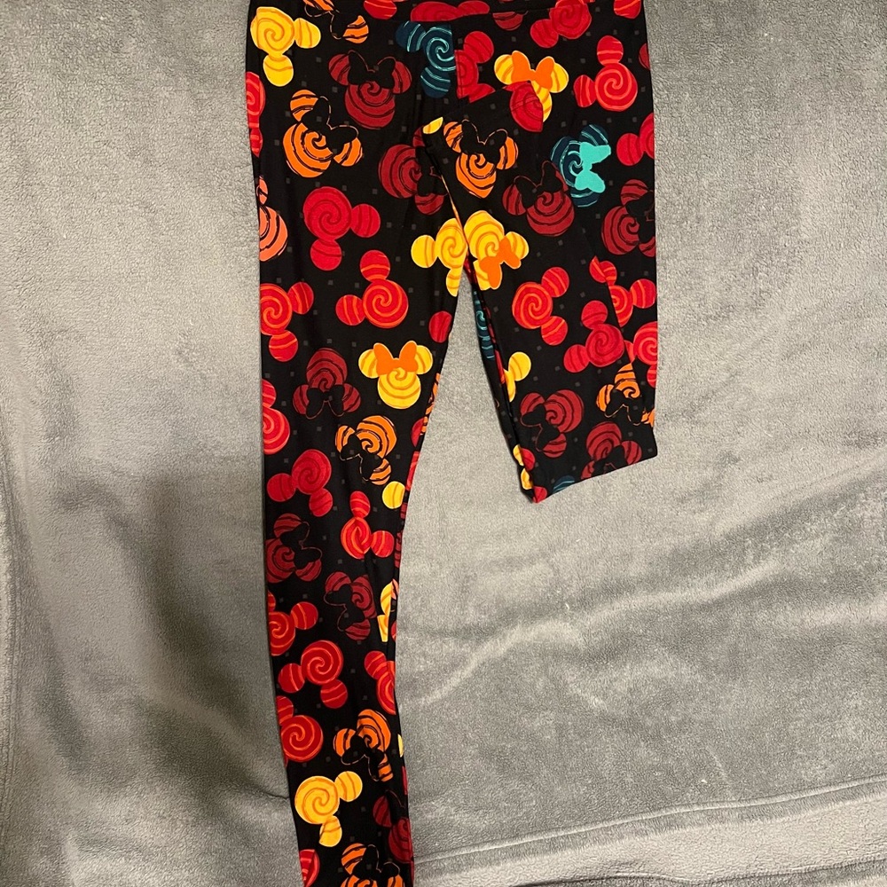 LuLaRoe Black and Red Mickey Mouse Leggings
